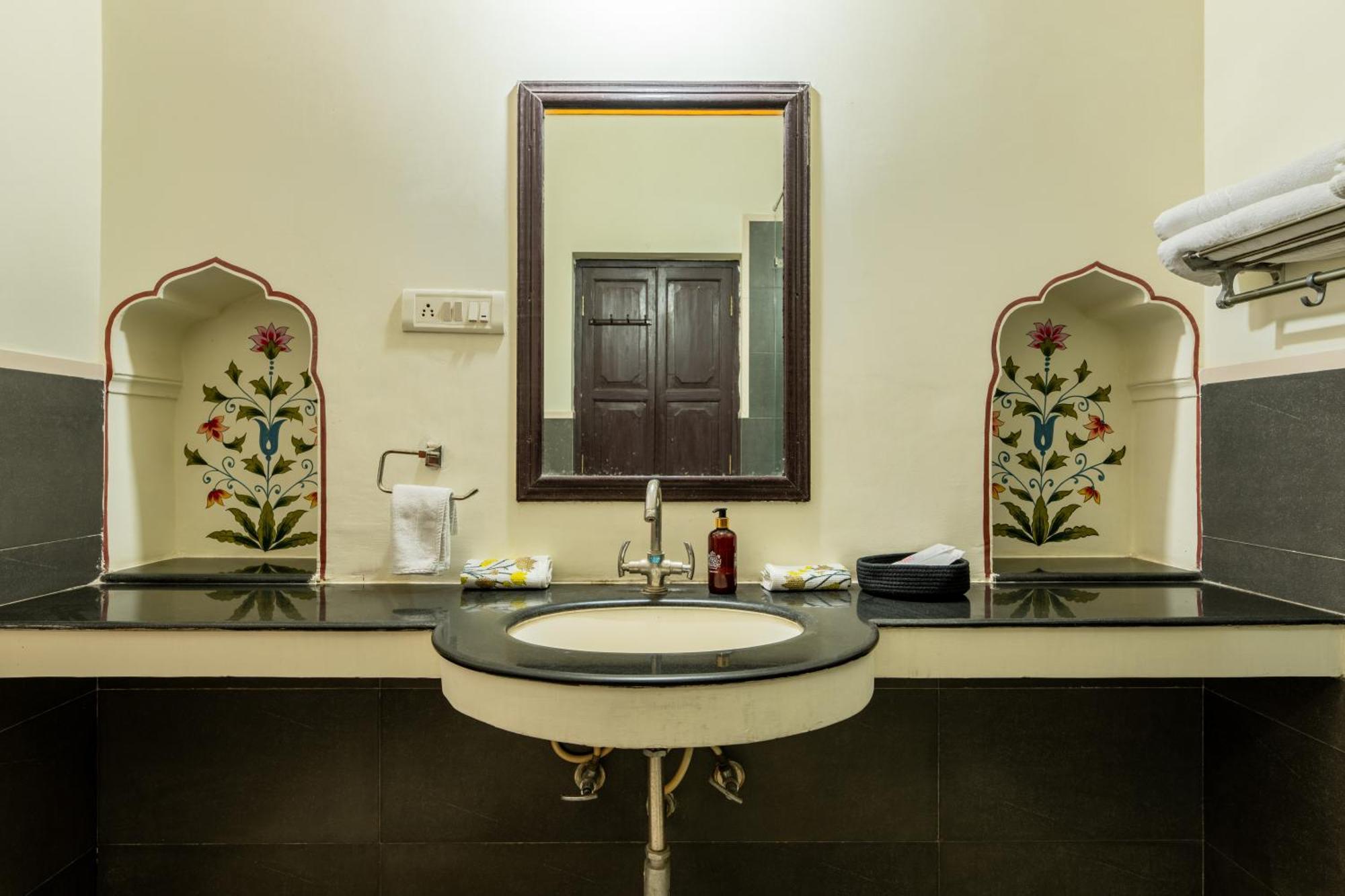 Dhulagarh Heritage Palace Hotel Near Jaipur Bānskhoh Exterior foto